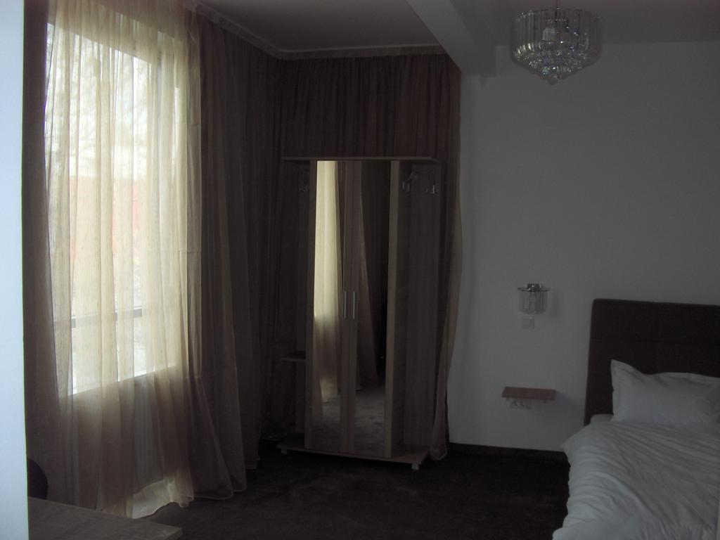 Hotel Vitan273 Bukarest Exteriör bild